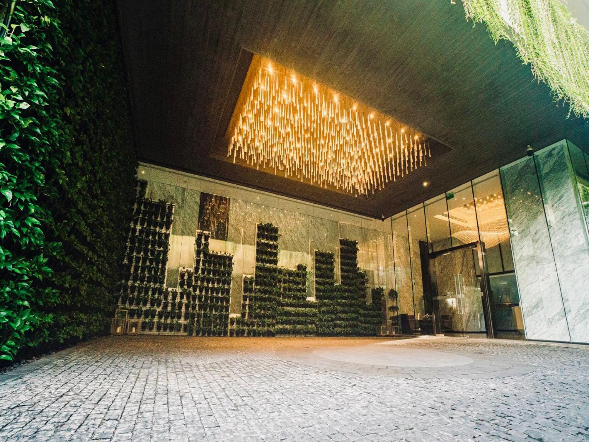 Serenity Saigon Sky Villas - Free One Way Airport Shuttle Ho Chi Minh City Exterior photo